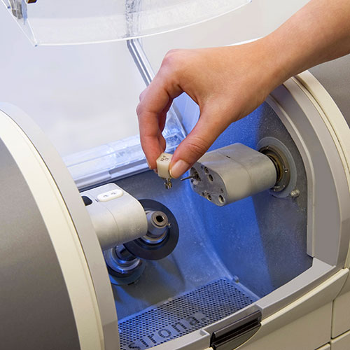 Dentiste a Laval - Clinique dentaire Eric Lajoie a Vimont Laval -Cerec